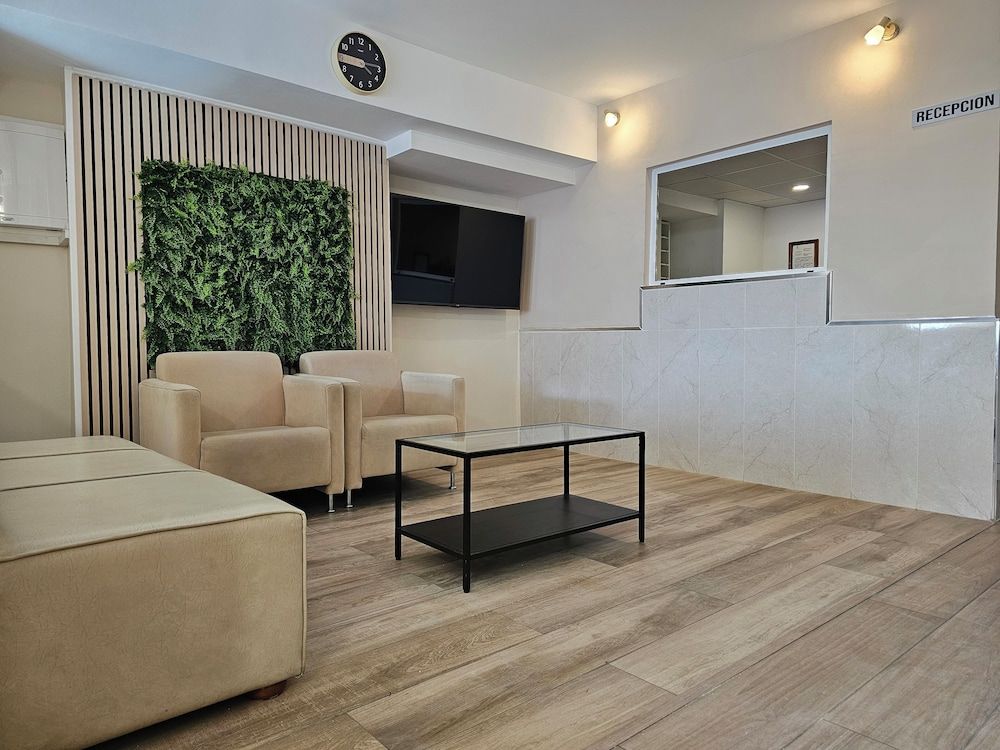 Toulouse - Torre del Mar - Hotel Velis - Torre del Mar