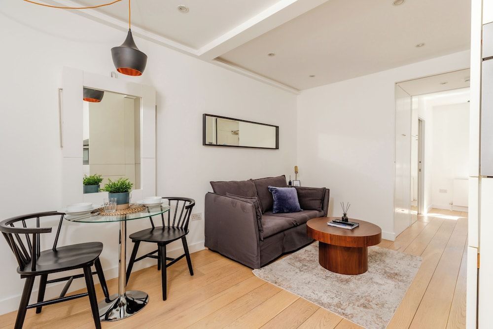 Soho by Excel Apartments 1