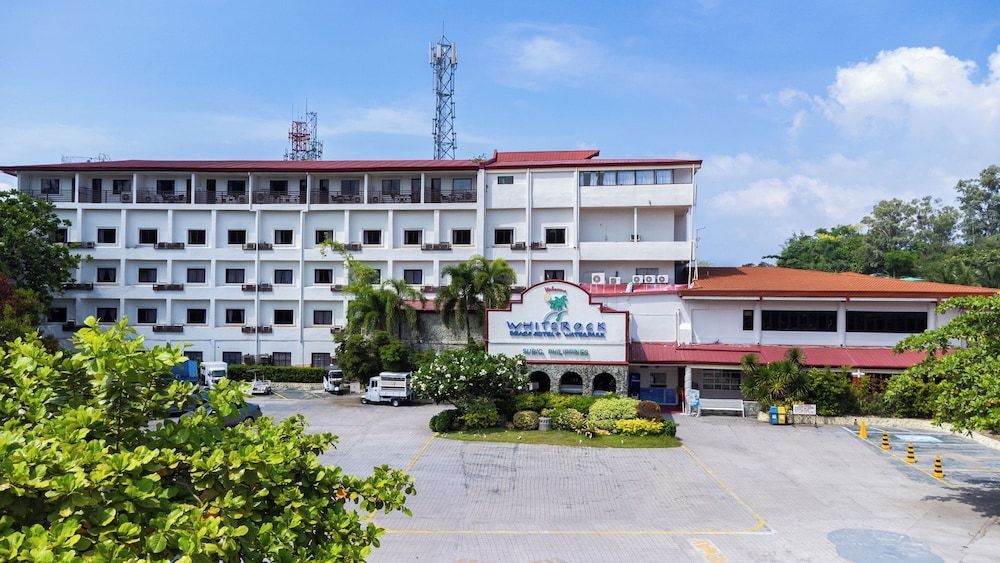 Whiterock Beach Resort 1