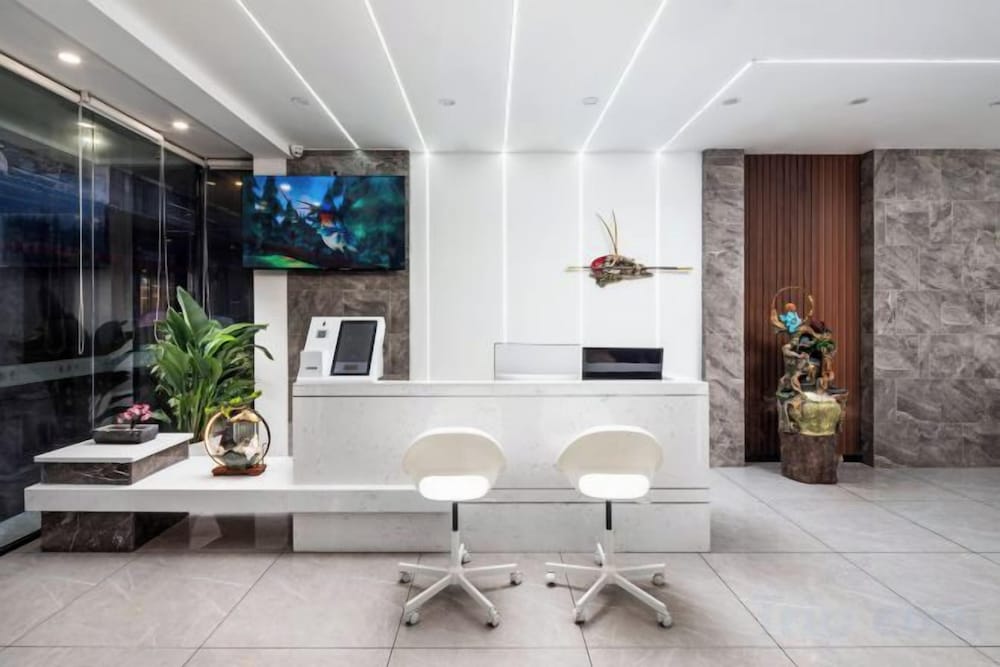 Serinity Hotel (Yangshuo West Street Lijiang Branch) 2