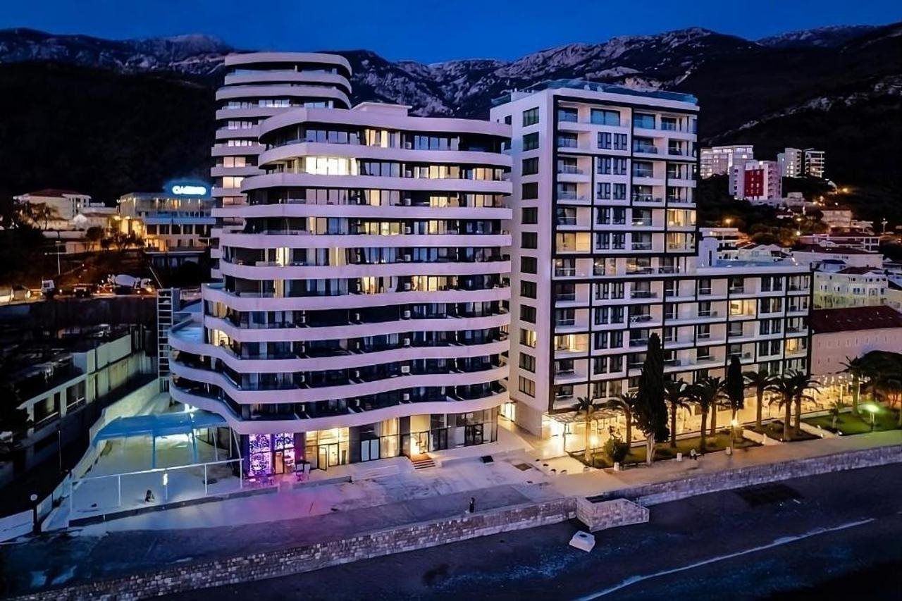 Royalis Suites 1