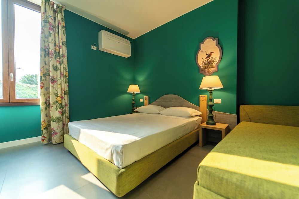 SGS Suite Lake Como 1