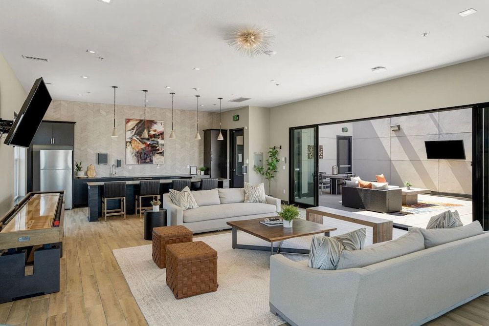 Arts District Apartments By Landing 1