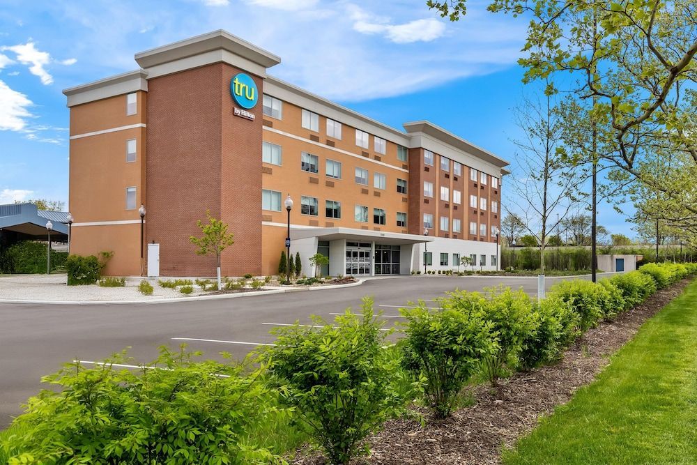 Tru By Hilton Middleburg Heights Cleveland Airport 1