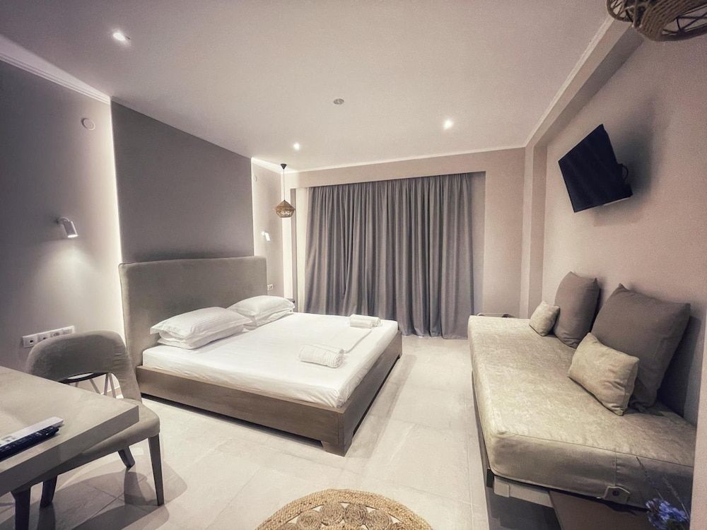 Scarabeo Suites & Villas Parga 2
