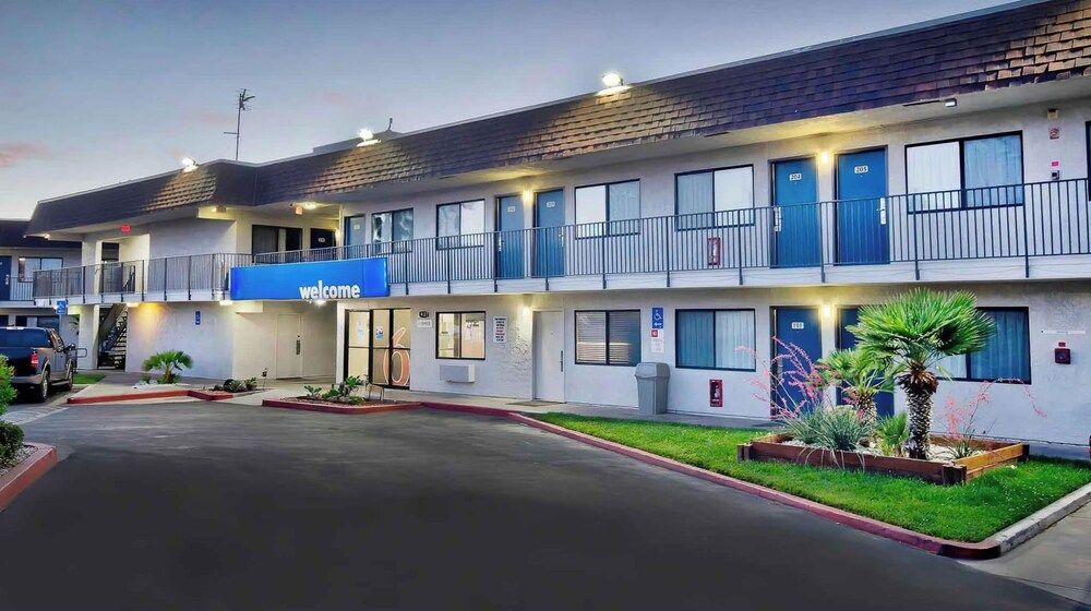 Motel 6-Palmdale, CA 1