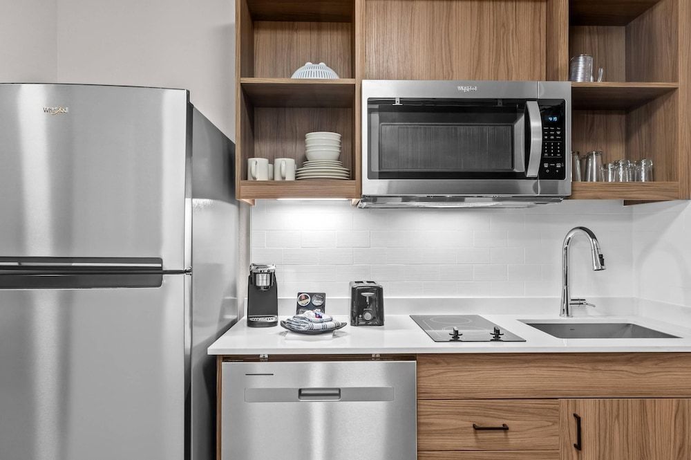 Everhome Suites Bowling Green by Choice Hotels 1