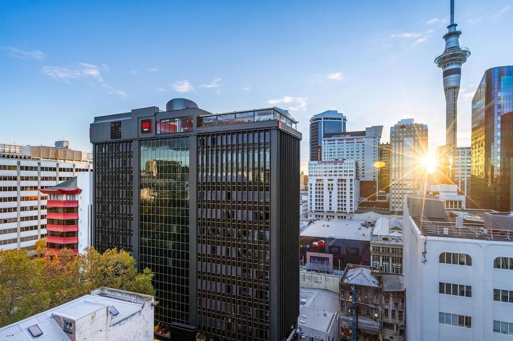 Radisson RED Auckland 1