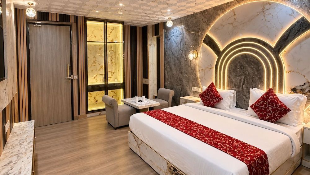 Hotel The Raj Palace 1