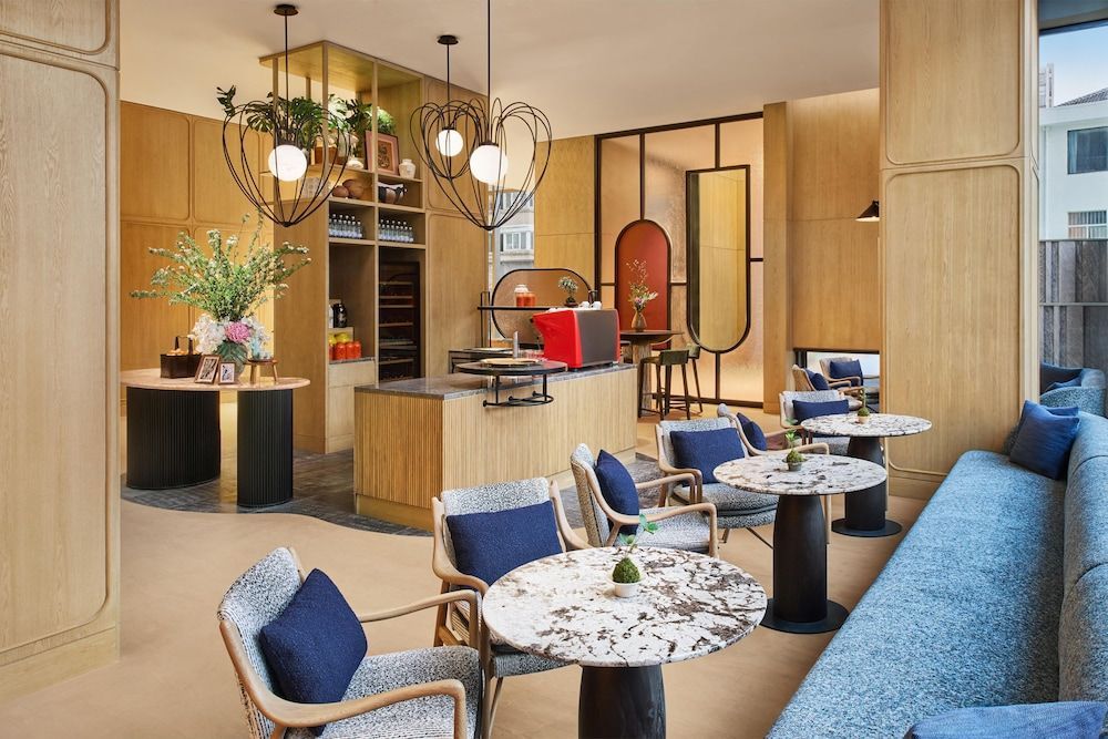Xi Zhe Wuxi, Curio Collection By Hilton 1