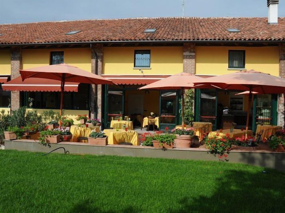 Hotel Cascina Marisa 1