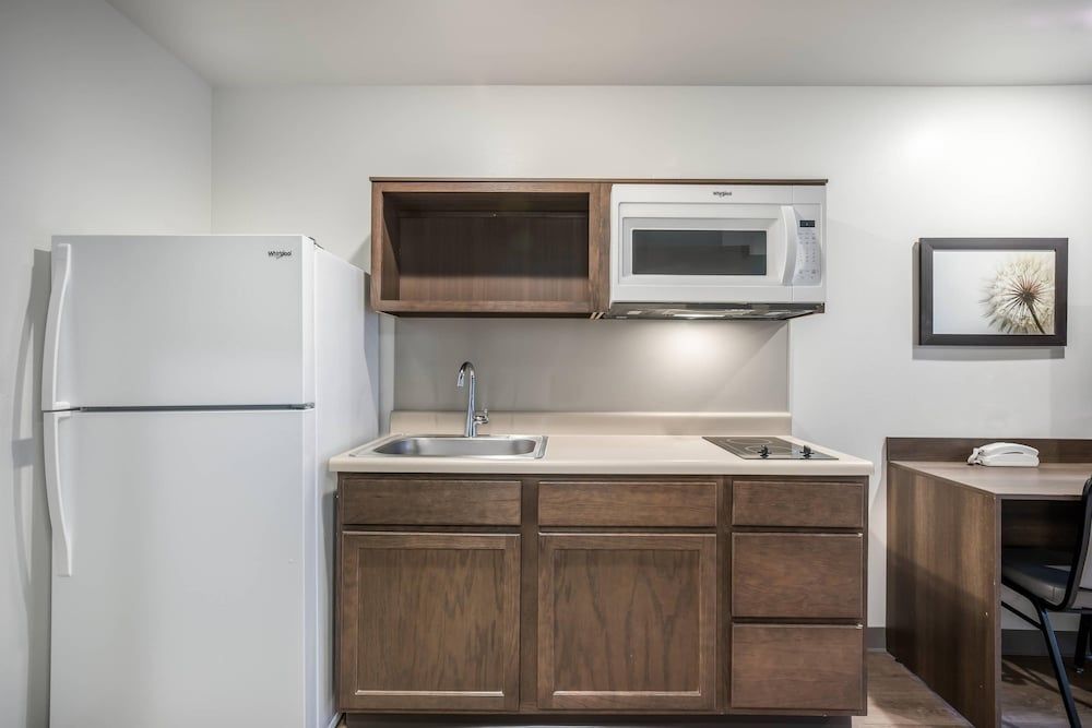 WoodSpring Suites Gurnee - Chicago 1