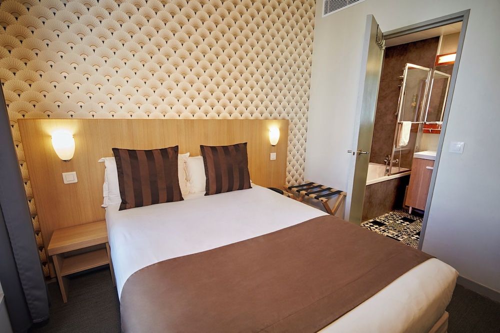 Hotel Paris Villette 1