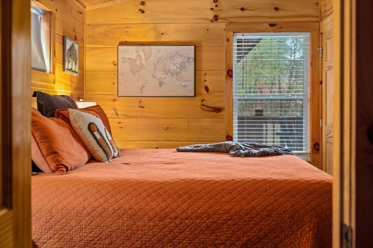 Rustic Mountain Retreat By Ghosal Luxury Lodging 1