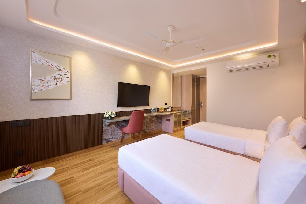 Tulip Inn Gurugram Sector 39 1