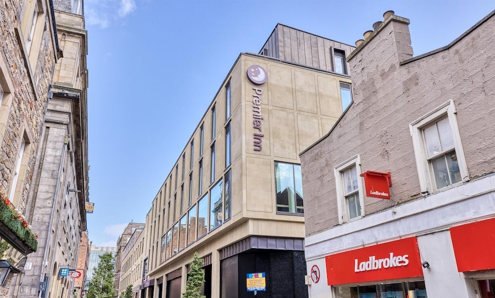 Premier Inn Edinburgh Cc Waverley 1