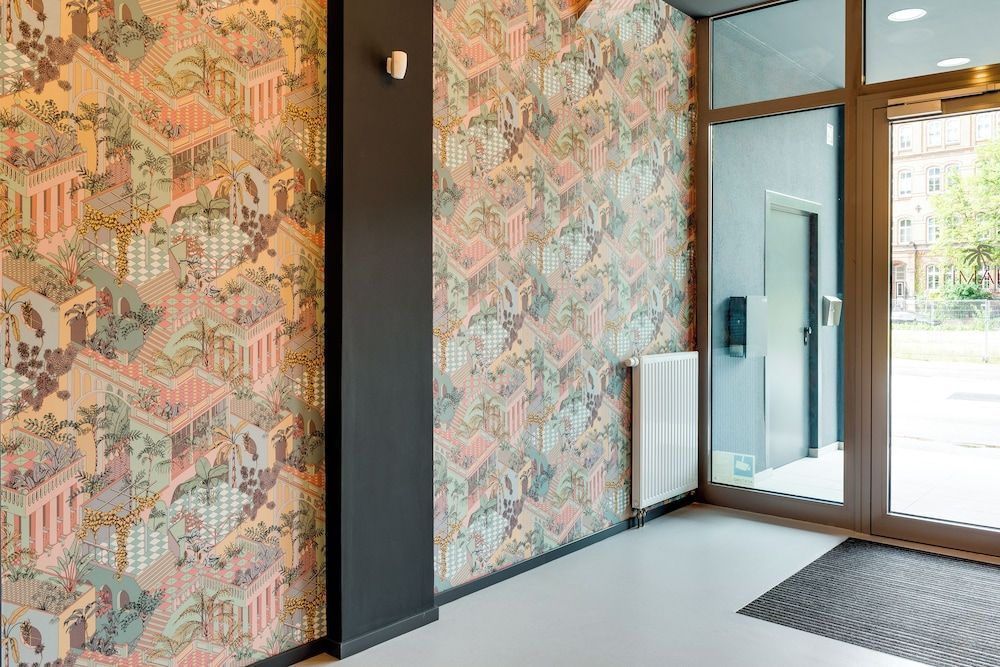 MIAMI HOUSE by Homaris 1