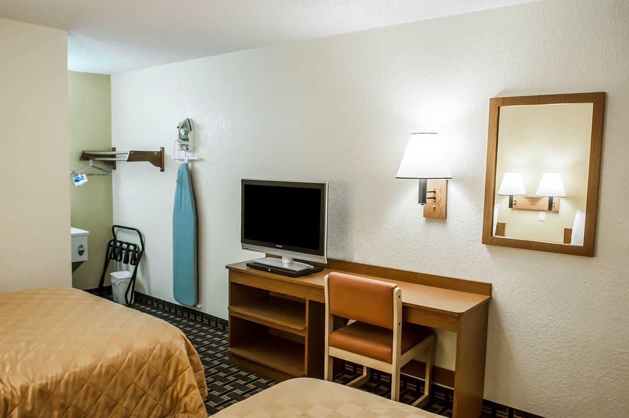Rodeway Inn Albuquerque West 2