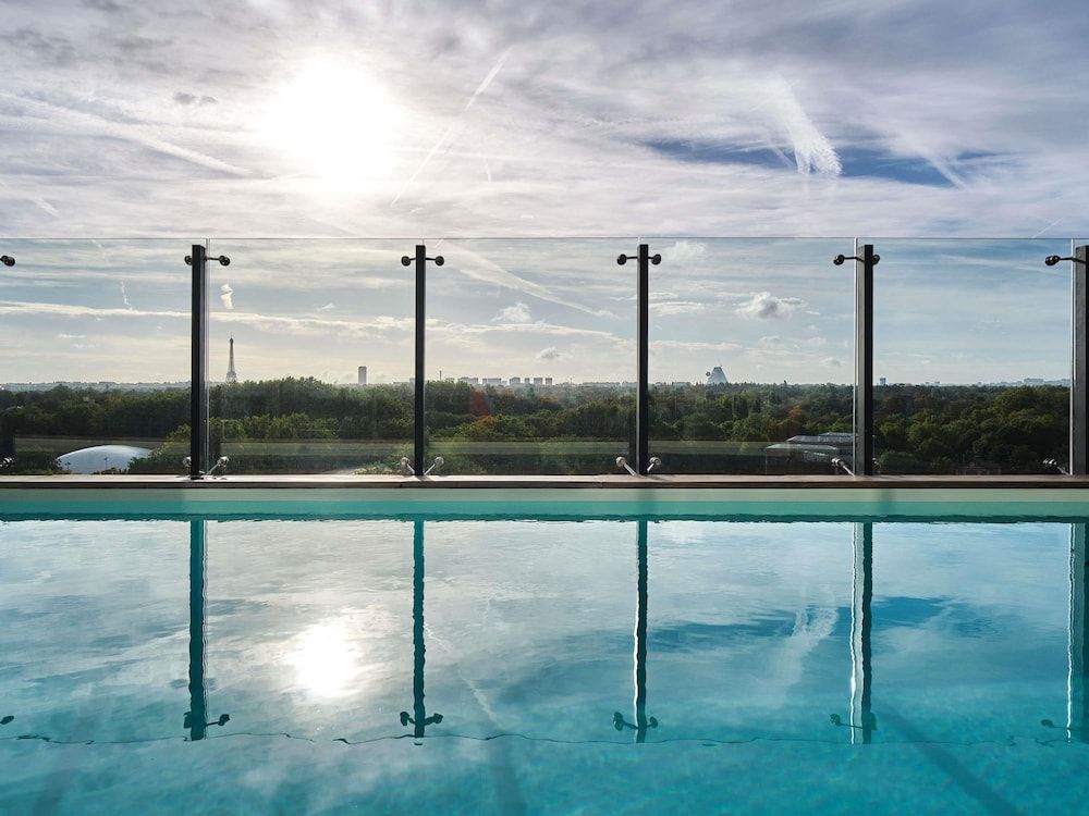 TRIBE PARIS SURESNES 1