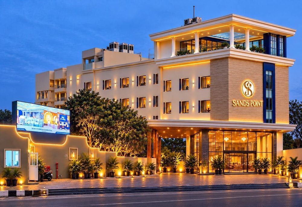 Sands Point Hotel 1