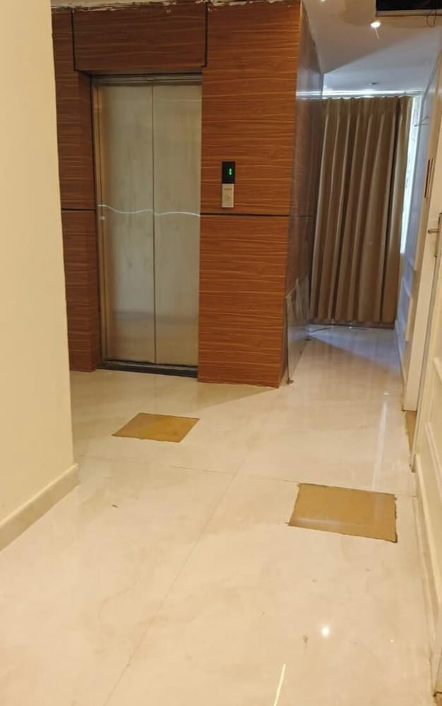 The Aura Hotel 1
