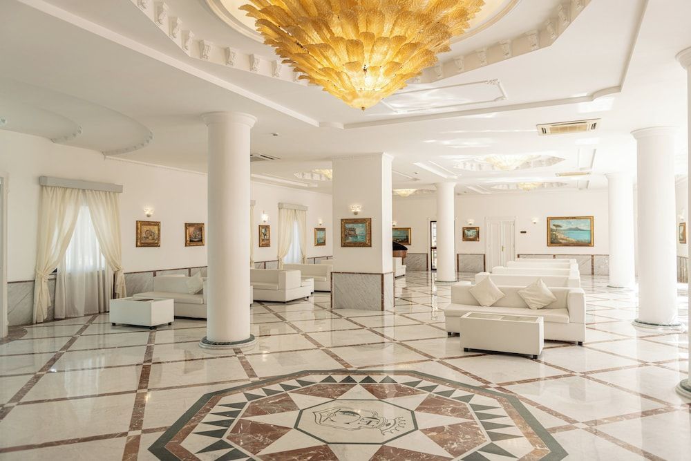 Grand Hotel Le Château 2