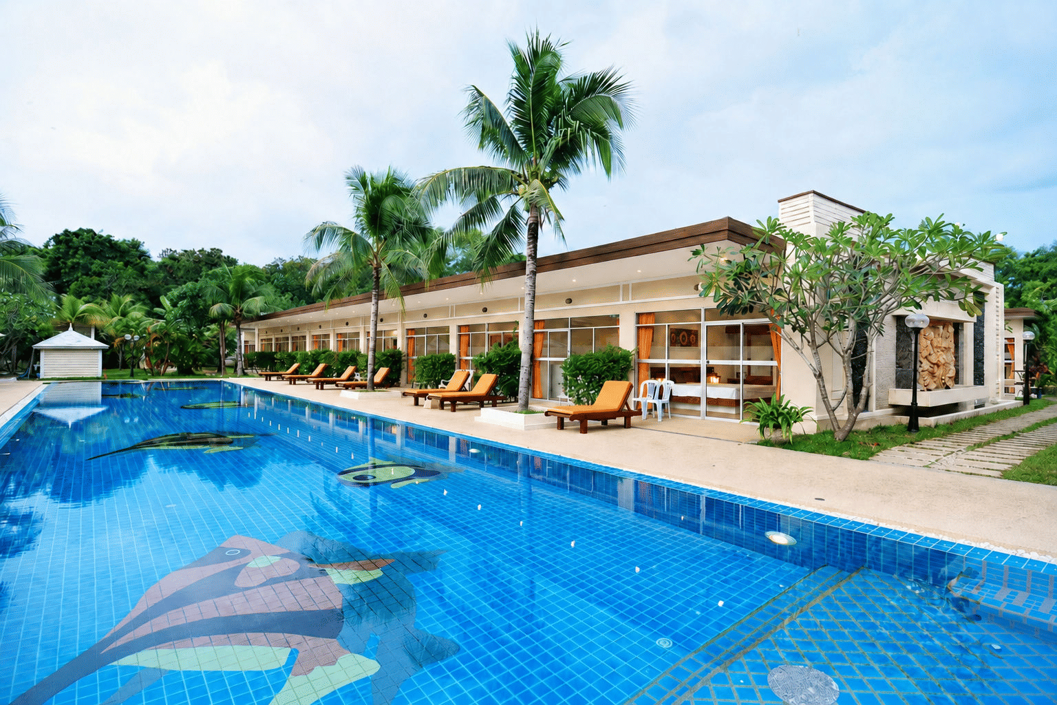 Blue Palm Seafront Resort Phuket 2