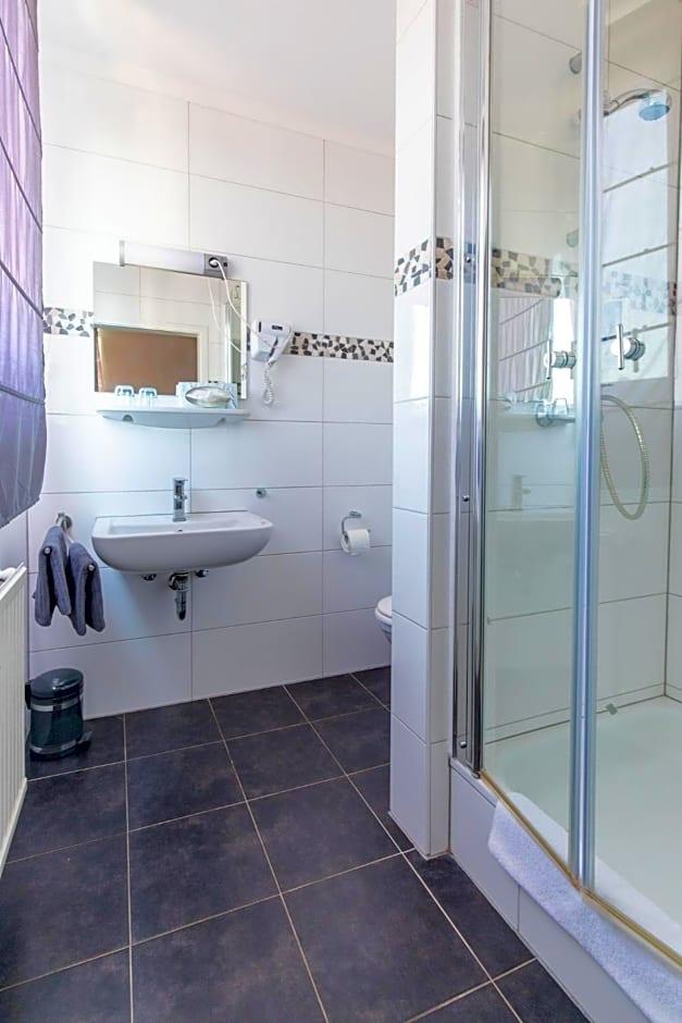 Gästezimmer in Bornheim mit Self-Check-in 24h zwischen Köln & Bonn nahe Phantasialand 2