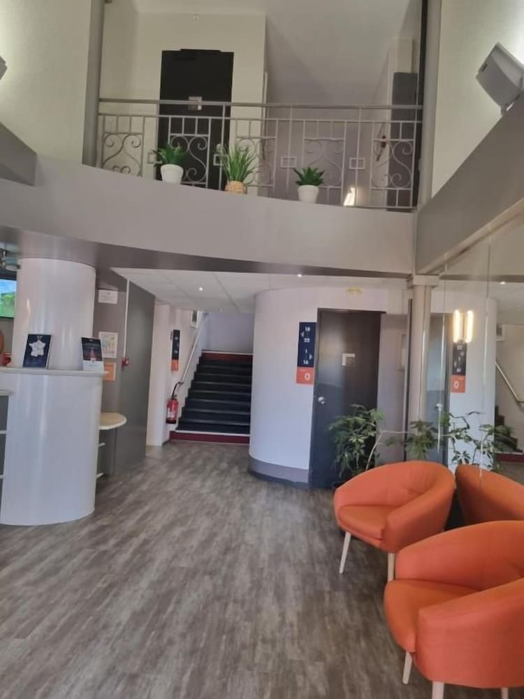 ACE Hôtel Travel Fabrègues - A9 Montpellier Sud 2