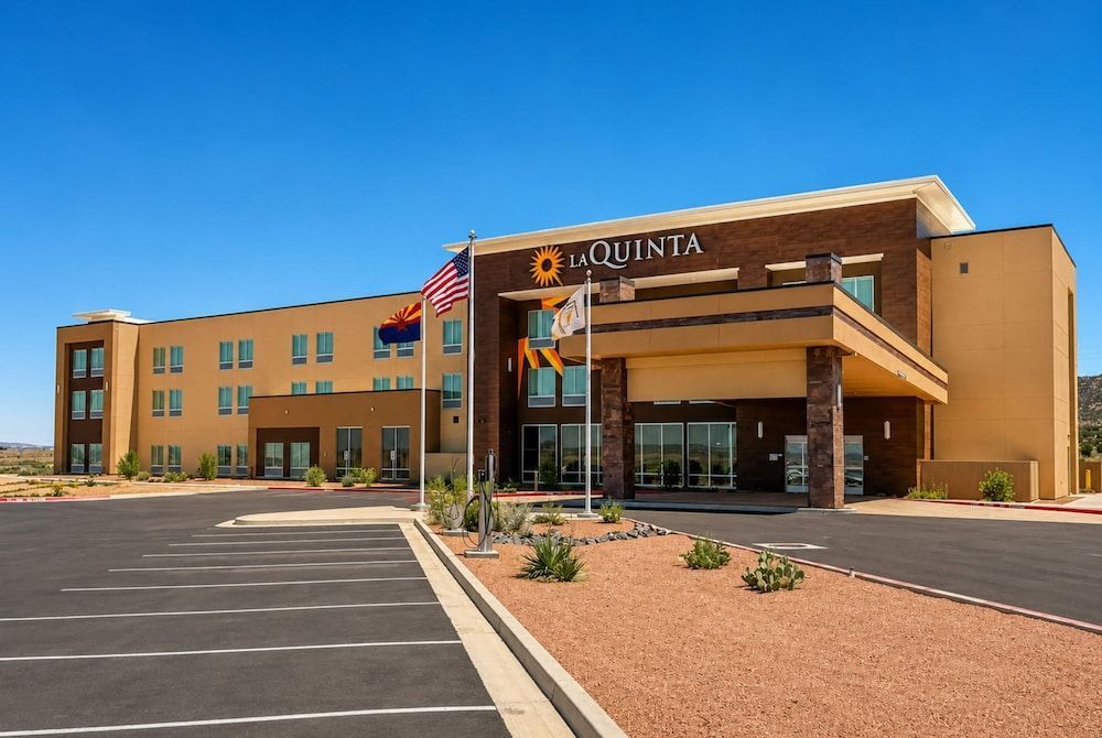 La Quinta Inn & Suites by Wyndham Shonto 1