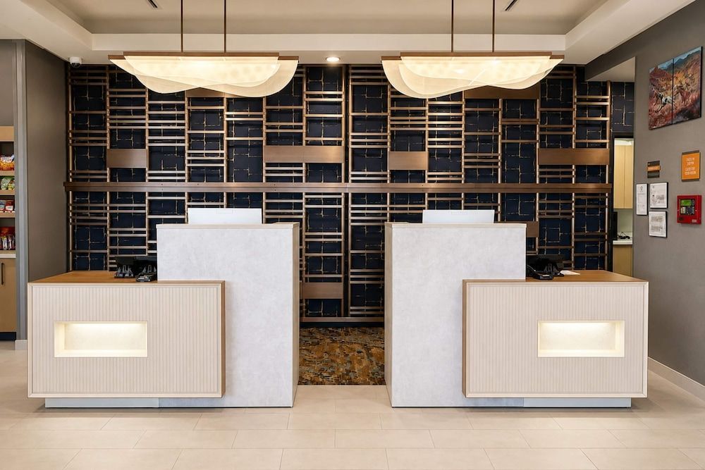 La Quinta Inn & Suites by Wyndham Shonto 2