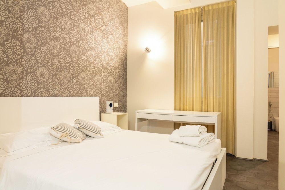 Emilia Suite Central 2