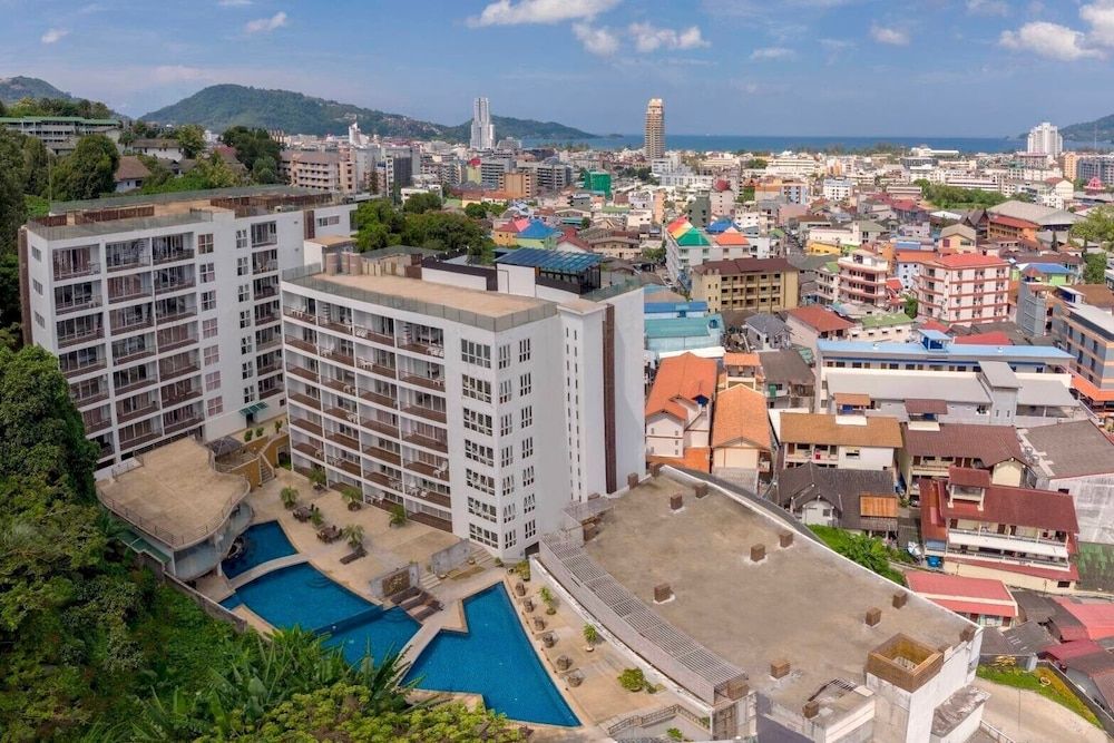 Oceanview Treasure Hotel And Residence 1