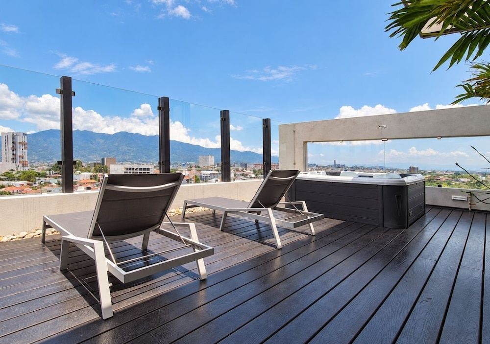 BEE Suites Escalante - San Jose 1