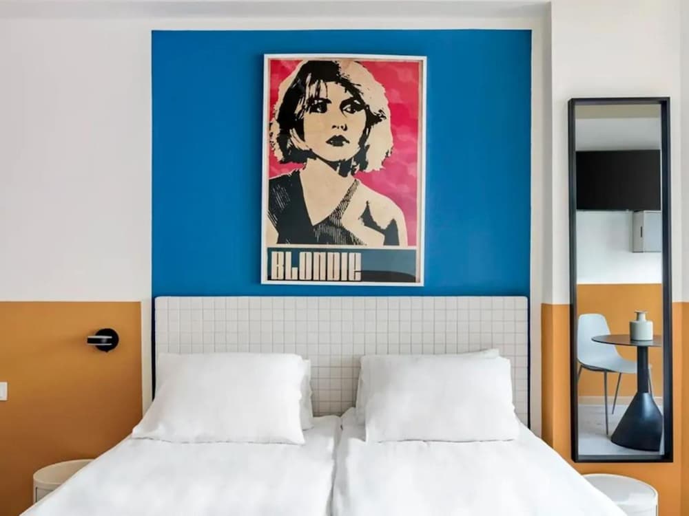 Password to Madrid Chueca 1