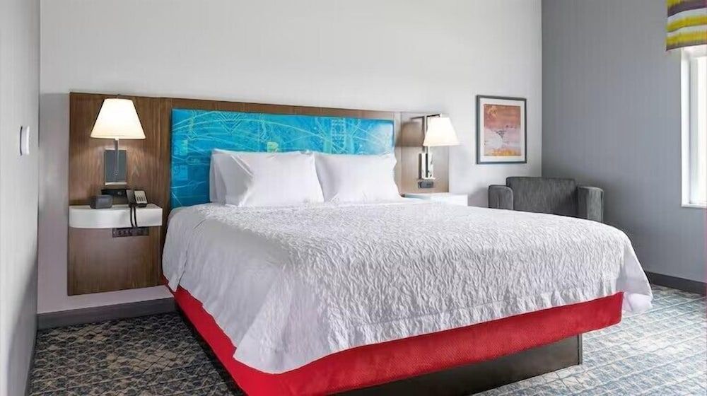 Hampton Inn By Hilton Marion 2