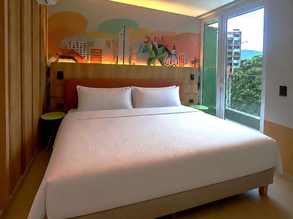 Ibis Styles Medellin Laureles 2