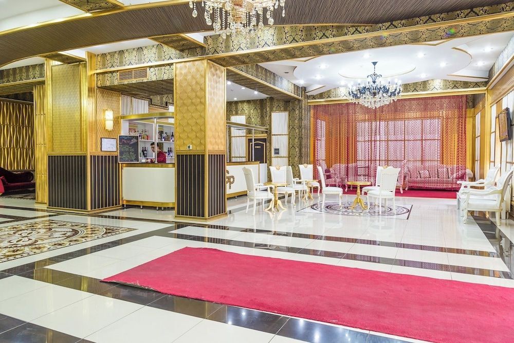 Golden Falcon Hotel - Half Board & Free Massage 2