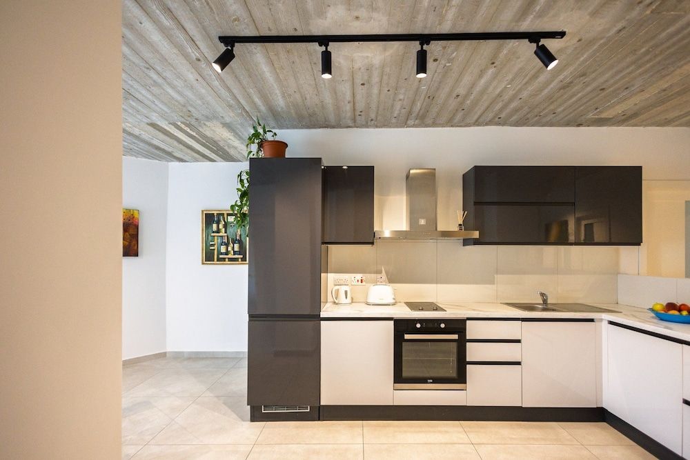 Spacious 3BR Apartment Close to St. Julians 1