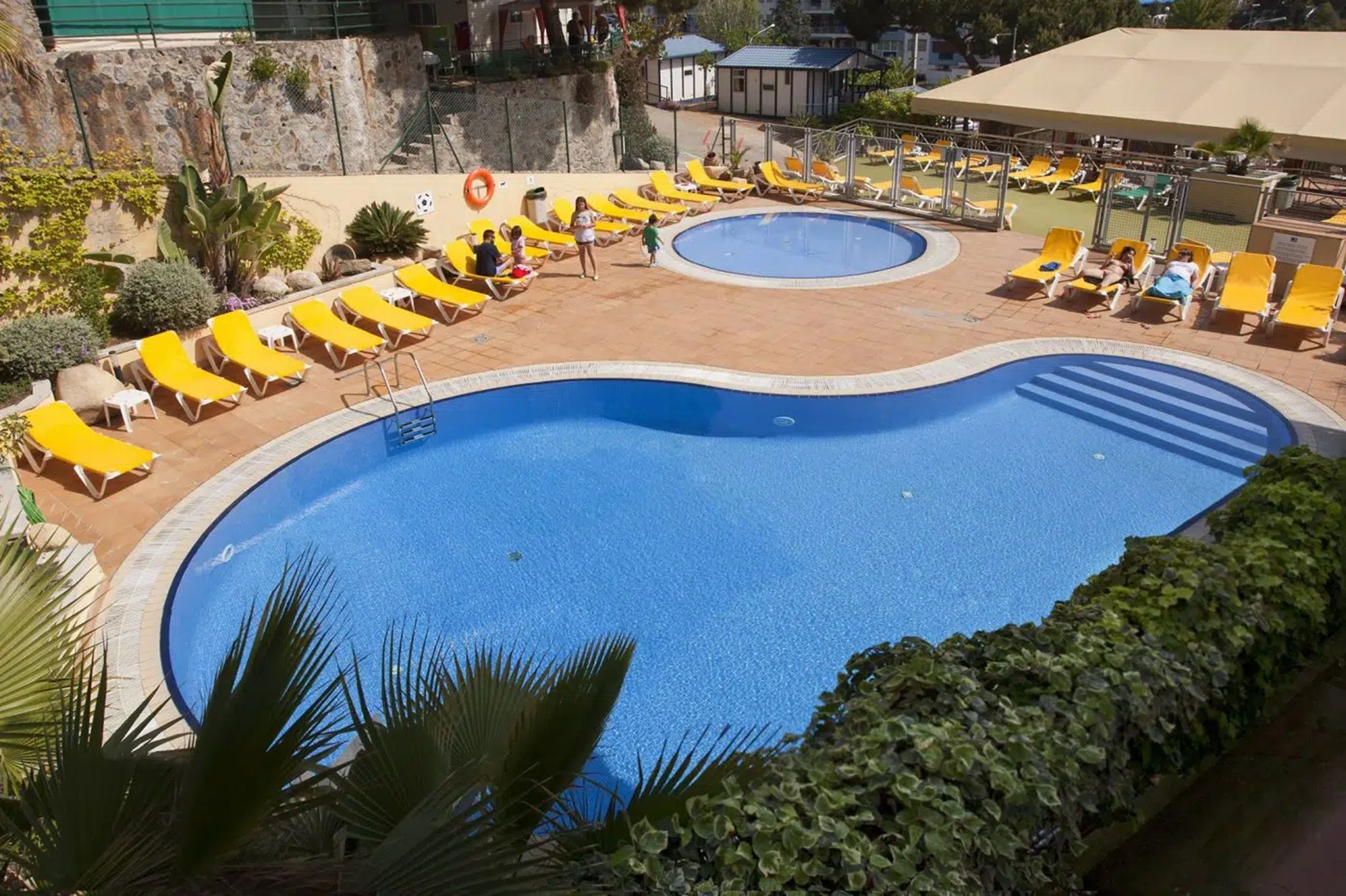 Camping Bungalows El Far 2
