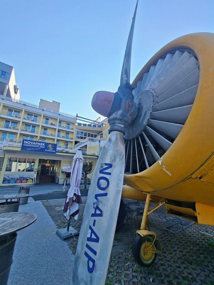NOVAPARK Flugzeughotel Graz 2