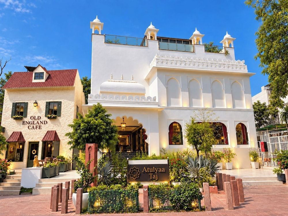 Hotel Atulyaa Taj 1
