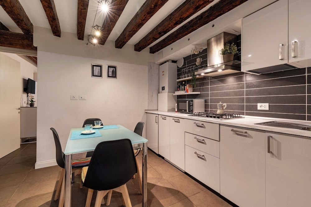 San Giacomo Pied-A-Terre House by Wonderful Italy 1