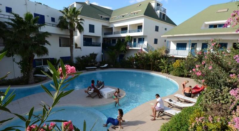 Leme Bedje - Two bedroom, Pool, WiFi & Beachfront 2