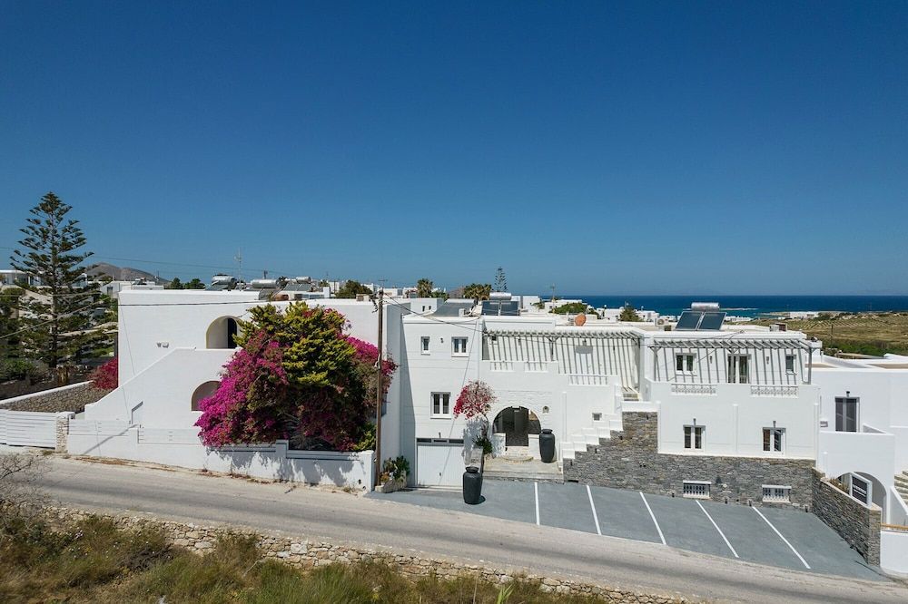 Vammos Luxury Residences 1