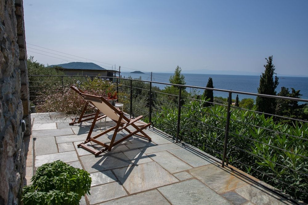 Grand View Elios 1