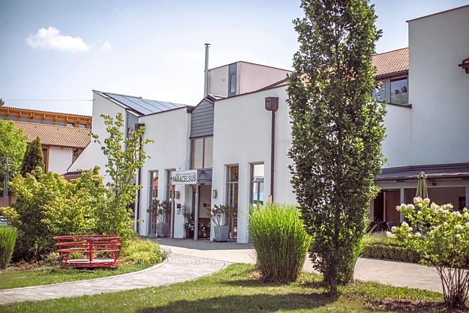 Hotel und Appartementhof Waldeck 2