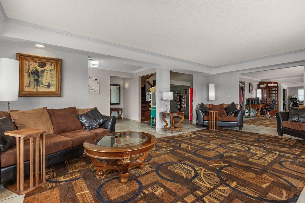 Quality Inn & Suites Manistique 2