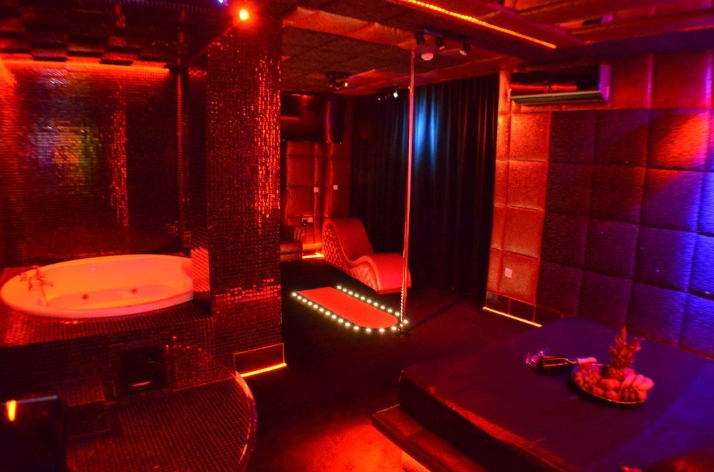 X Hotel Salem 1