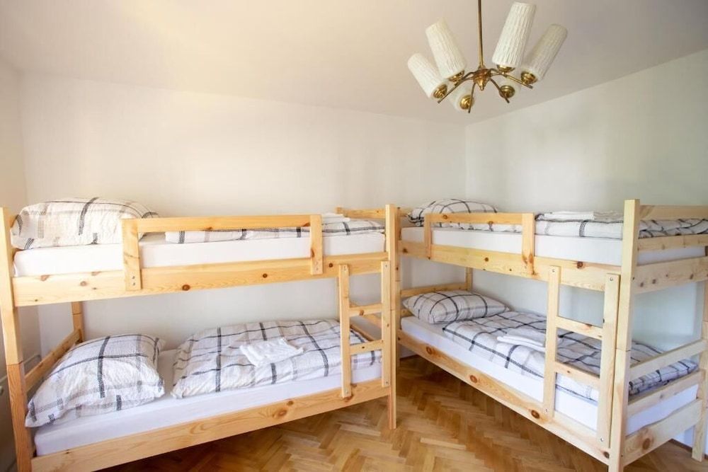 Hostel LakeBled 2